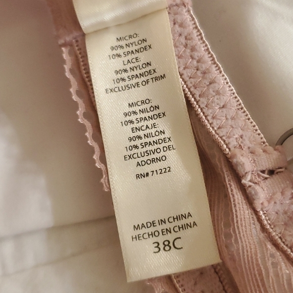 Jessica Simpson Bra - Picture 10 of 12